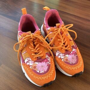 Chelsea & Violet Lola Pink‎ Multi Floral Print Sneakers Size 6